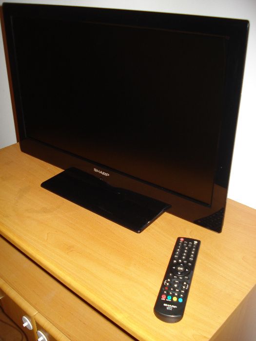 SHARP LC-24LE510E TV 24" LED (60cm przekątna) uszkodzony.