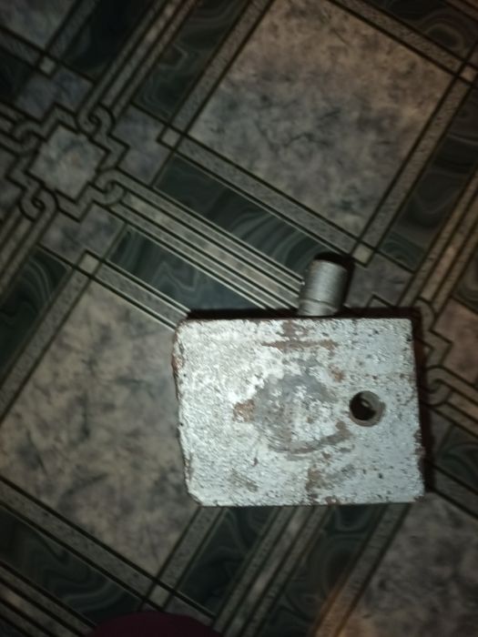 Продам домкрат 2 тоник