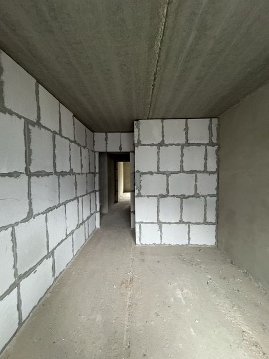 Продам сирець, 2 кімнатну квартиру + кухня-студія із індив.газовим оп