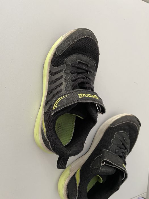 Sprandi— buty sportowe— świecą—roz.32–19 cm