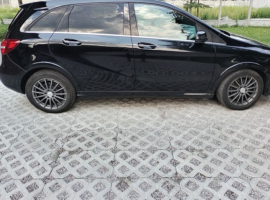 Mercedes b2500 Electric 2015