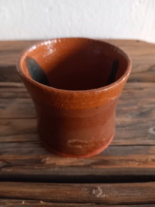 Kamionkowy,glazurowany kubeczek,pojemniczek.Rękodzieło.