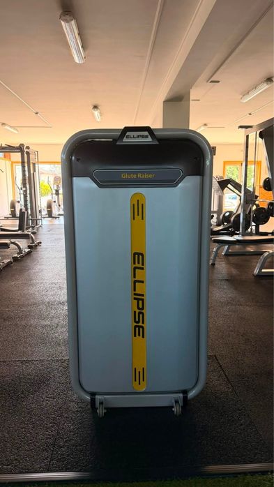 Máquina Glute Raiser