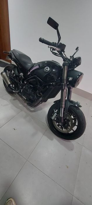 Benelli Leoncino 500... IRREPREENSÍVEL