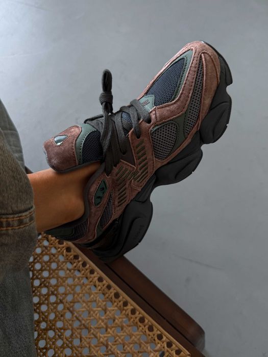 Buty New Balance 9060 Beef and Broccoli