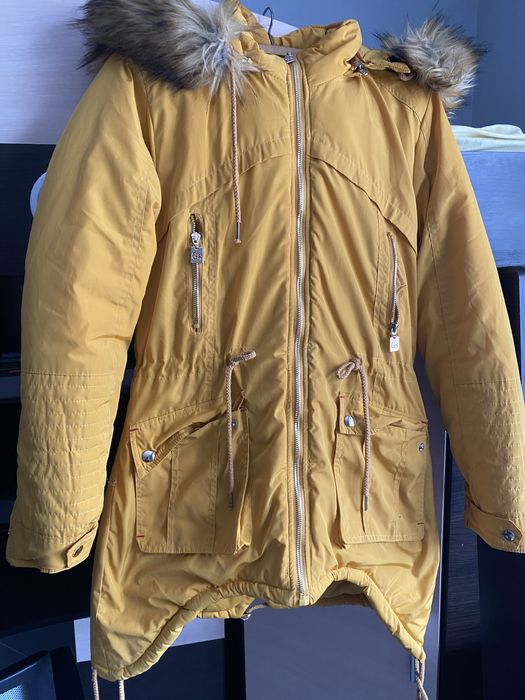 Куртка парка з капюшоном жіноча