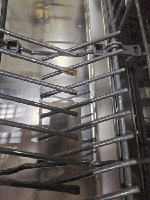 Посудомийна машина WHIRLPOOL