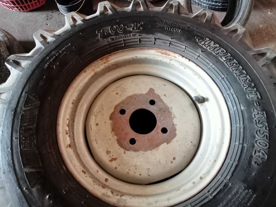 REFP11C 6 pneus BKT Implemente-AS504 7.00-12 trator reboque