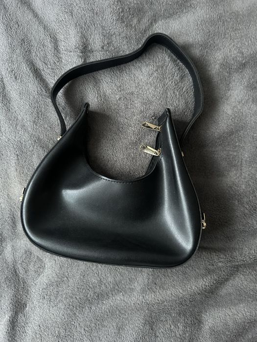 Чорна сумка в ідеальному стані