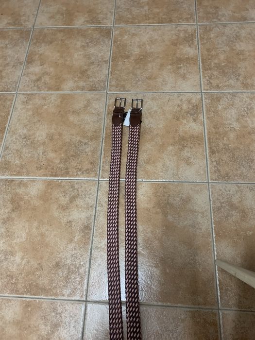 Cintos novos com etiqueta