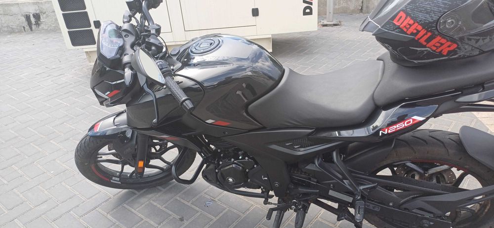 Bajaj Pulsar N250
