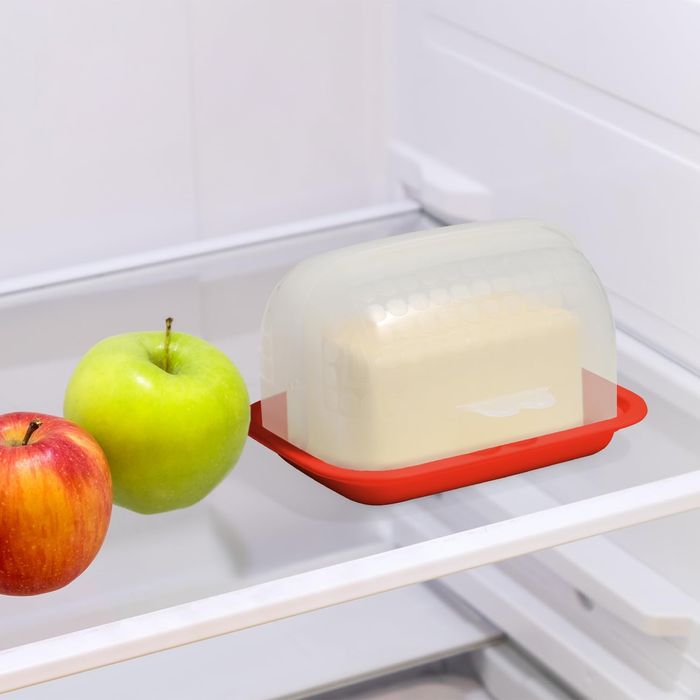 Maselniczka z Pokrywką Szeroki Pojemnik Plastikowy do Kuchni Czerwona