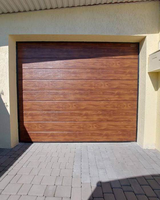 Секційні ворота в наявності різні розміри, гаражні ворота, автоматичні