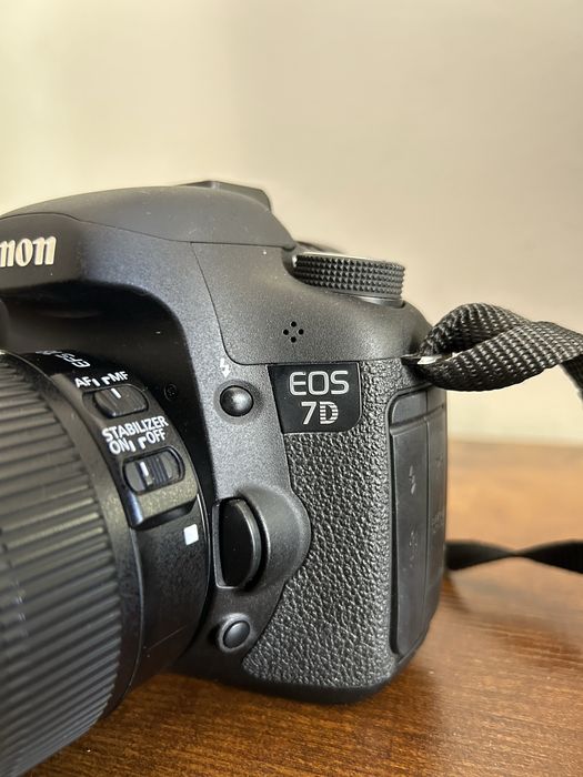Canon 7D + objetiva 18-135mm (Pouco Usada)
