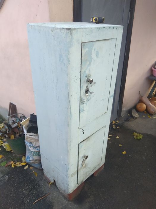 Металевий сейф 50 кг