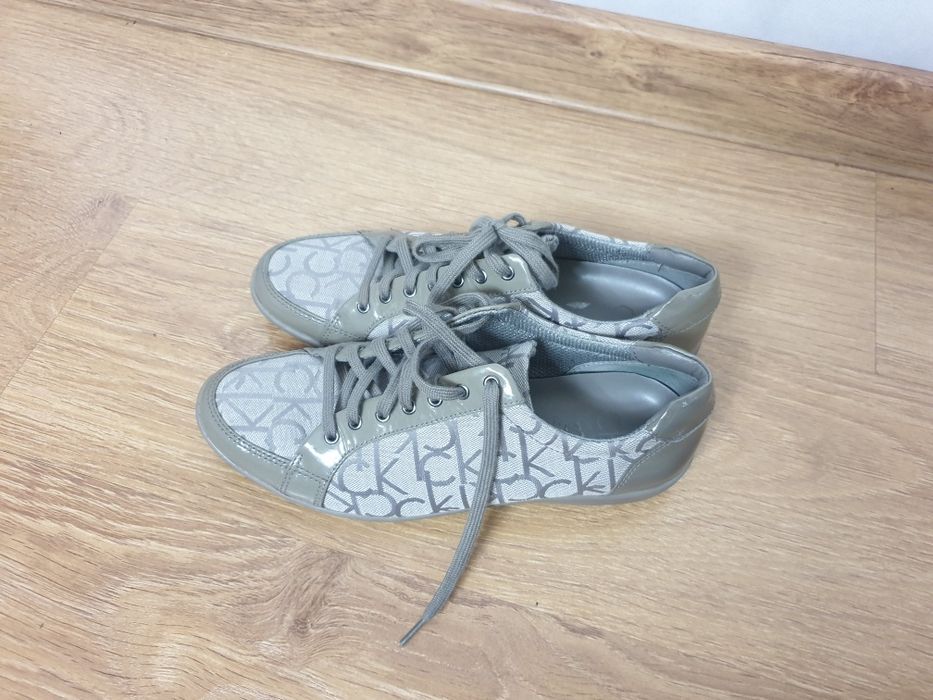 Buty damskie sznurowane Calvin Klein 38, beżowe