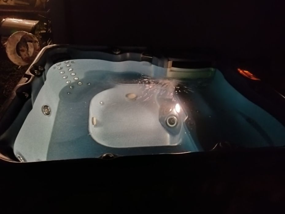 Jacuzzi Sundance Spas model ALTAMAR