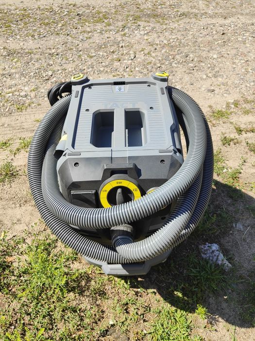 Продам пилосос karcher