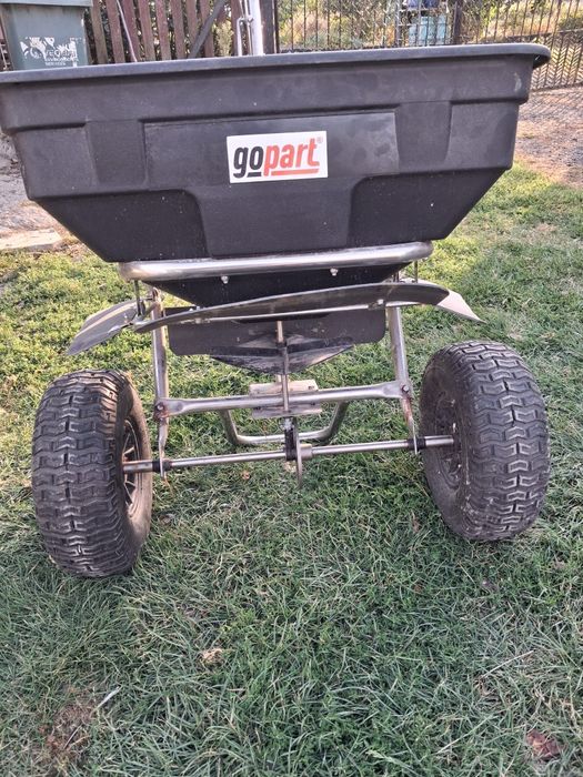 ROZSIEWACZ duzy pchany do trawy nawozu soli , 60L GOPART