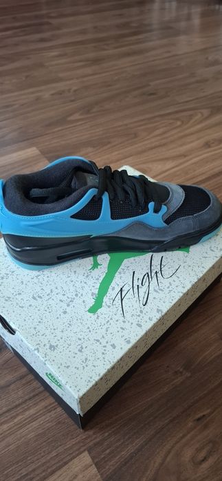 Оригінальні кросівки Air Jordan 4 RM  Розмір 42.5