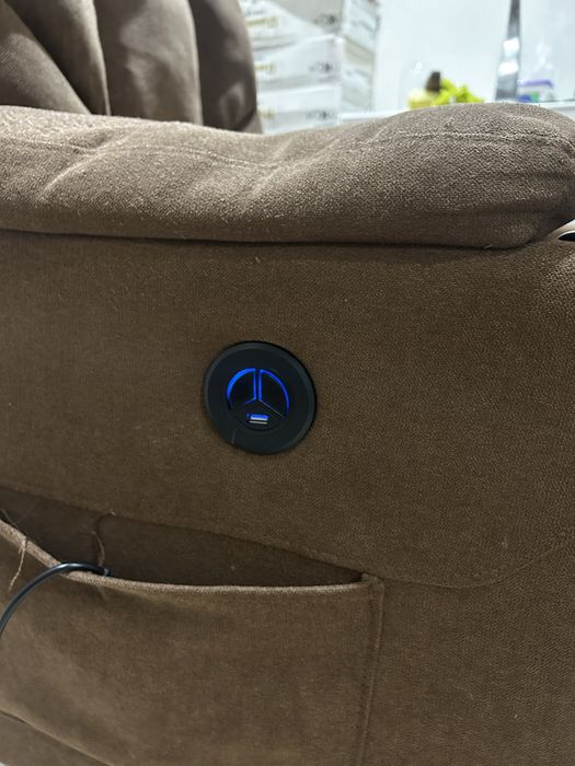 Cadeirão elétrico castanho de tecido