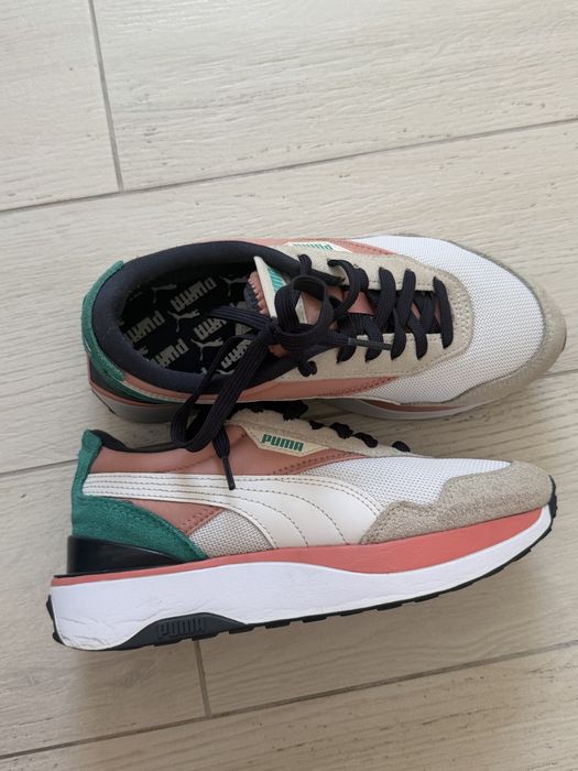 Кросівки Puma.