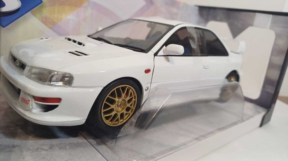 1/18 Subaru Impreza 22B br - Solido