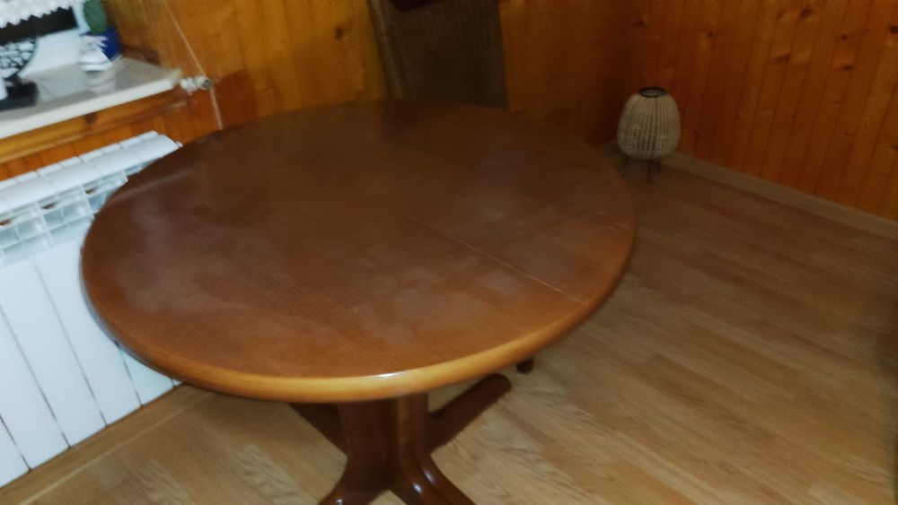 Stół okrągły brązowy