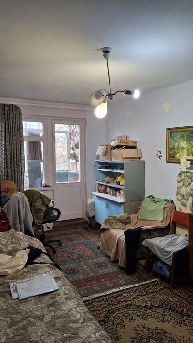 Продаю! 1 к/к  вул. ПІВДЕННА.