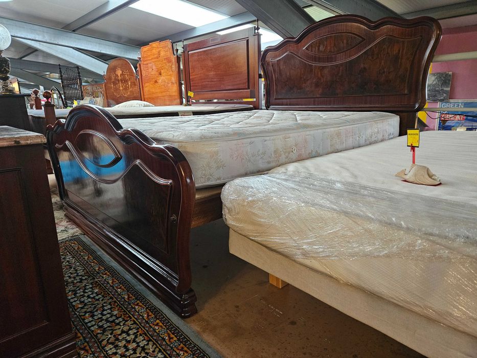 Óptima cama em madeira com estrado e colchão electrico - óptimo estad