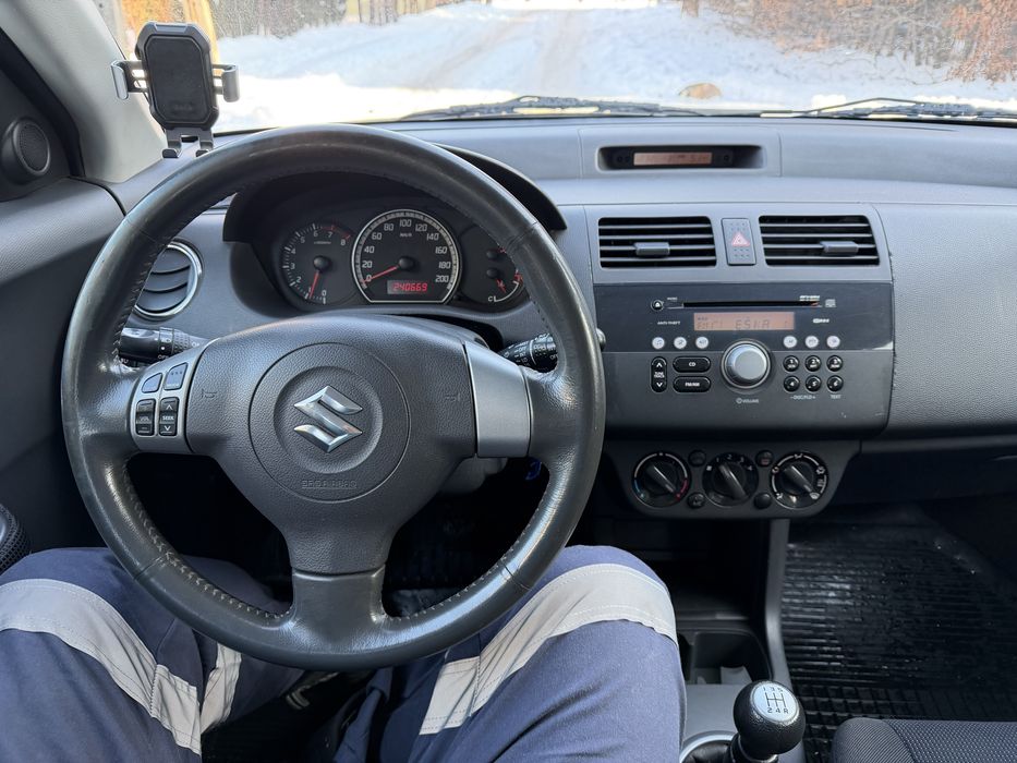 Suzuki Swift 2007 rok 1.3 benzyna 5 drzwi