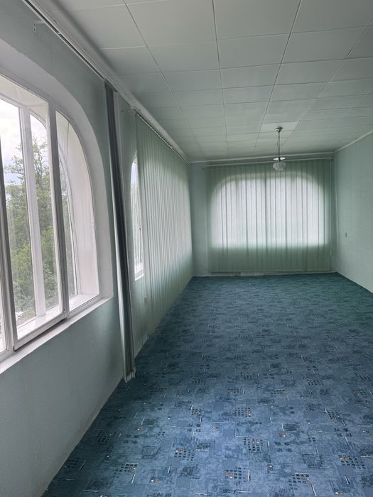 Продам будинок поруч з центром