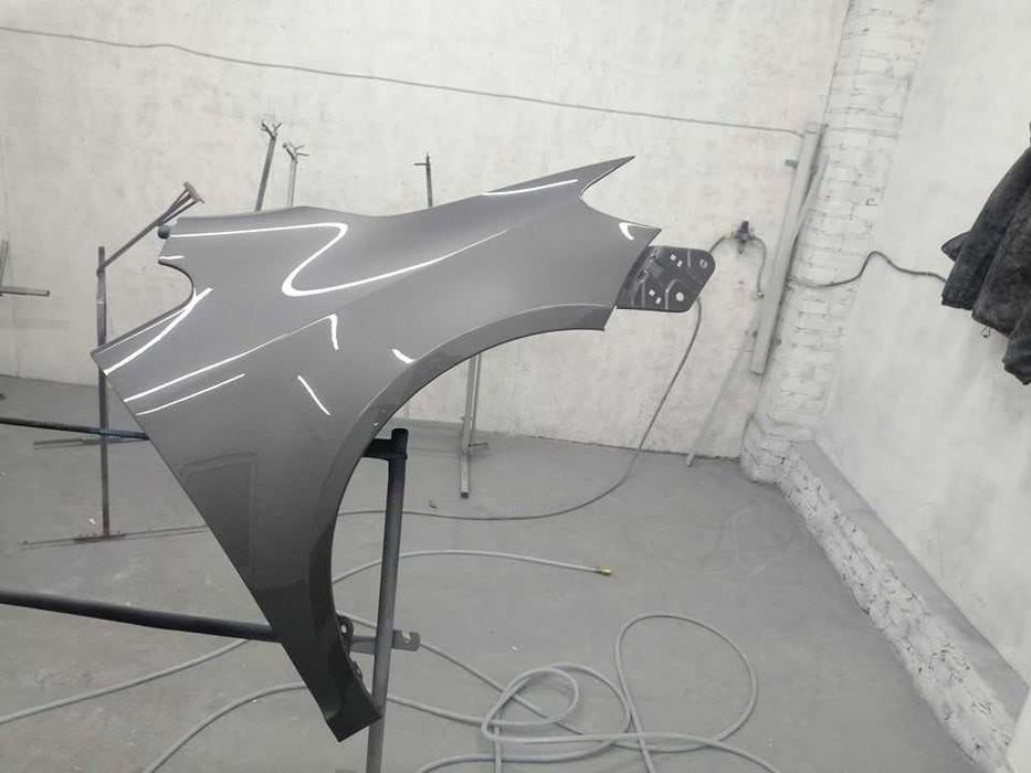 Błotnik Volkswagen Golf 5 V PLUS 09-13 KOLOR LA7T PRAWY