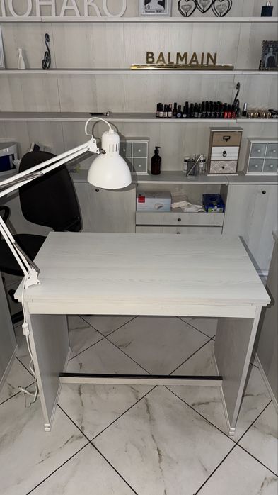 манікюрний стіл 5 штук