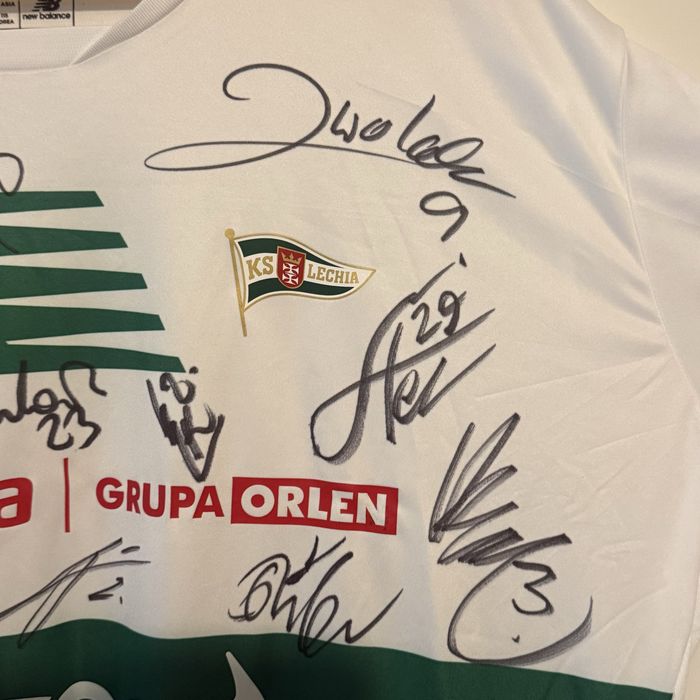 Moszulka meczowa Lechii Gdansk z autografami 2022