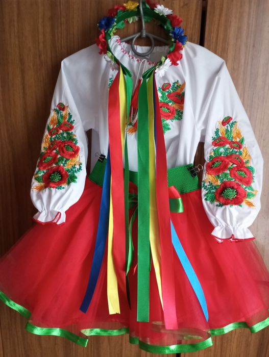 Костюм для дівчинки