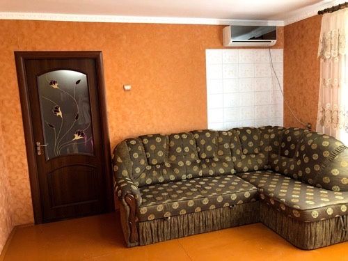 Розкладний диван.