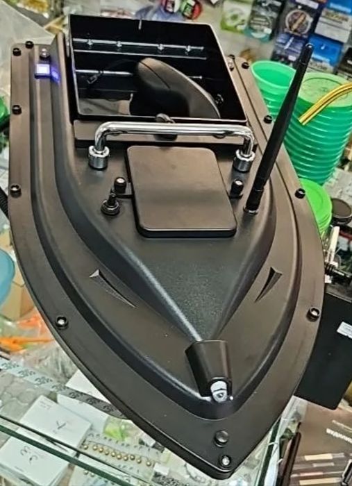 Кораблик + друга  акам.батарея в  подарунок