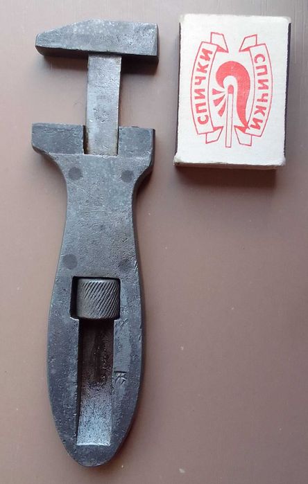 Немецкий мотоцикл вермахта Разводной ключ для мотоцикла