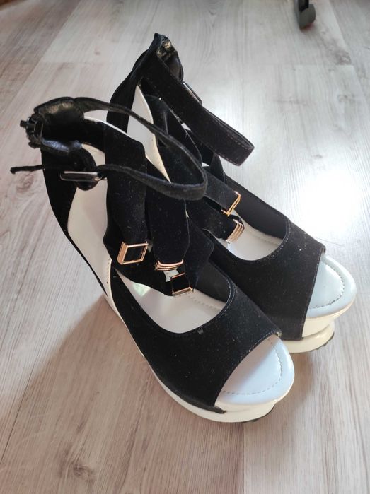 Sprzedam sandalki