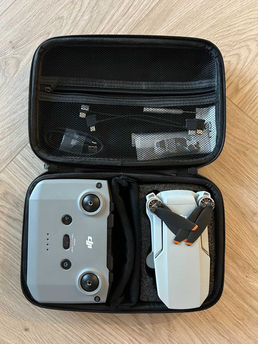 Dron DJI mini 4k kompletny zestaw w stanie jak nowy