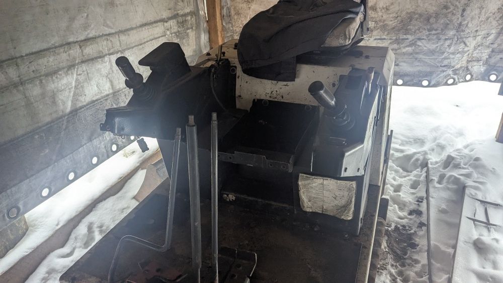 Міні екскаватор BOB-CAT X220