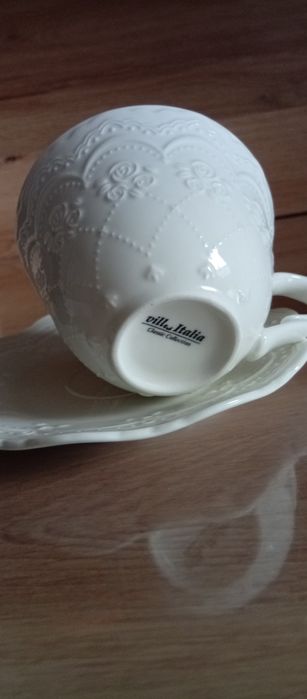 Elegancka porcelanowa filiżanka