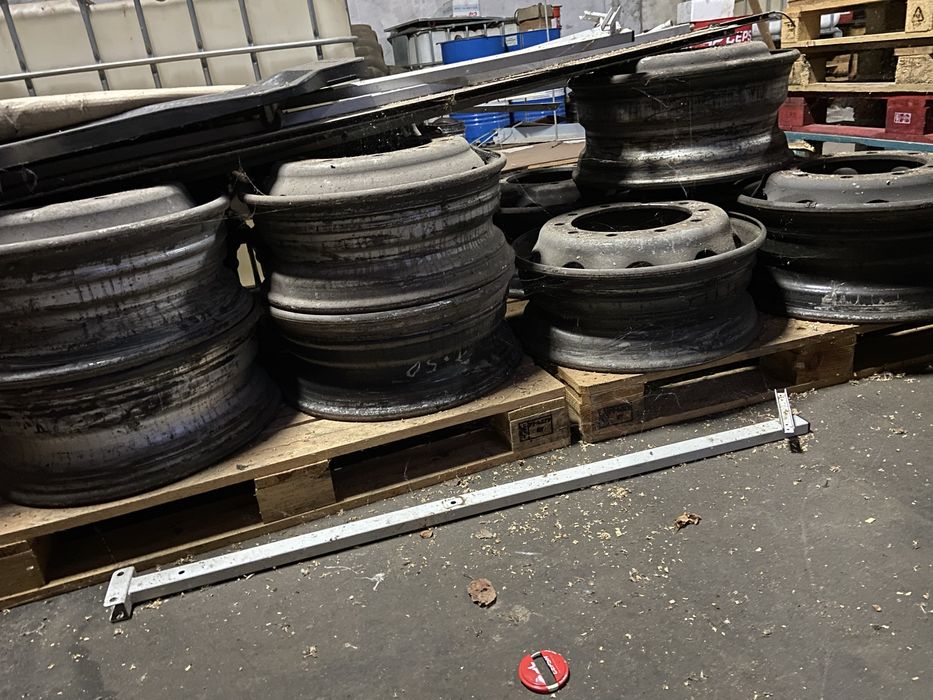 Jantes 22,5 com e sem pneus