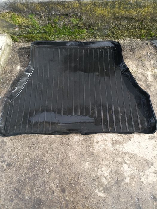 Коврик в багажник на автомобиль славута
