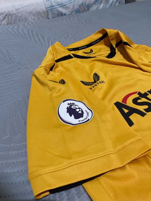 Camisola nova, oficial e autografada Ruben Neves wolves