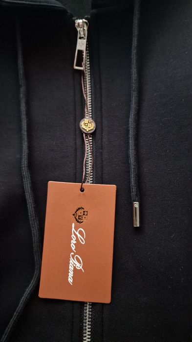 Лоро Пиано оригинальная качественная осенне - зимняя толстовка.