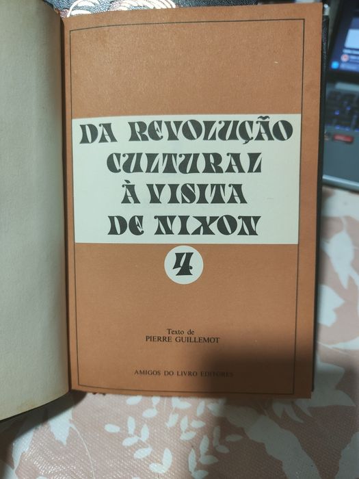 Coleção "Mao Tse Tung e a História do Povo Chinês"