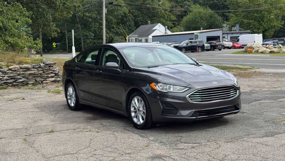 Ford Fusion SE      2019