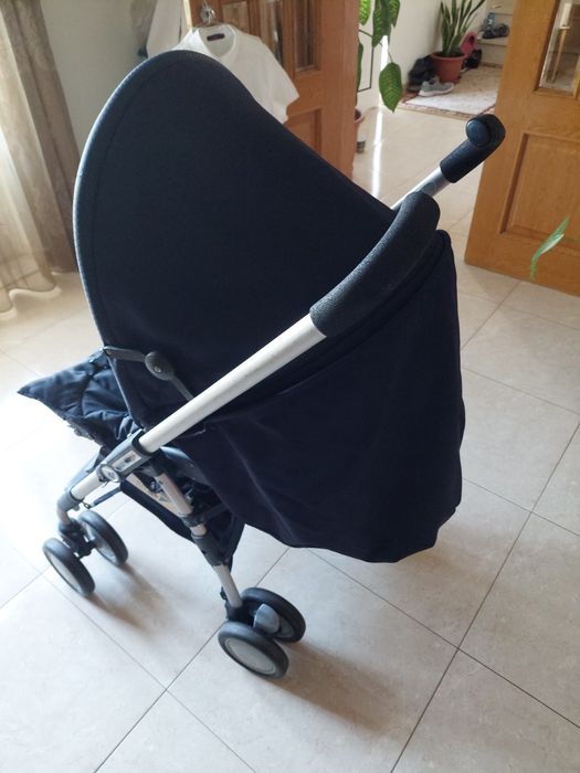 Vendo carrinho de bebé em excelente estado e de qualidade